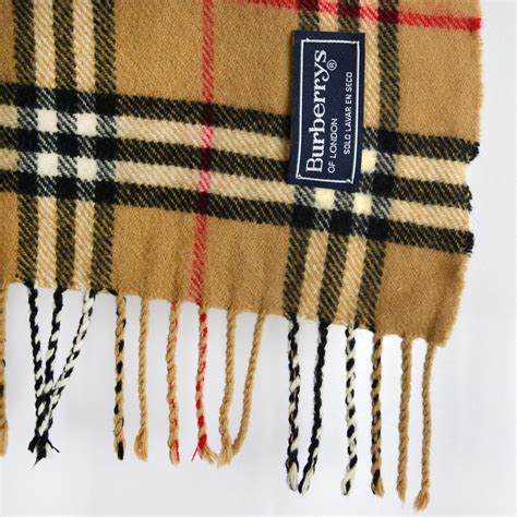 burberry bufanda hombre|Burberry scarf second hand.